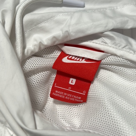 👠 Nike Windbreaker Jacket - Picture 4 of 4